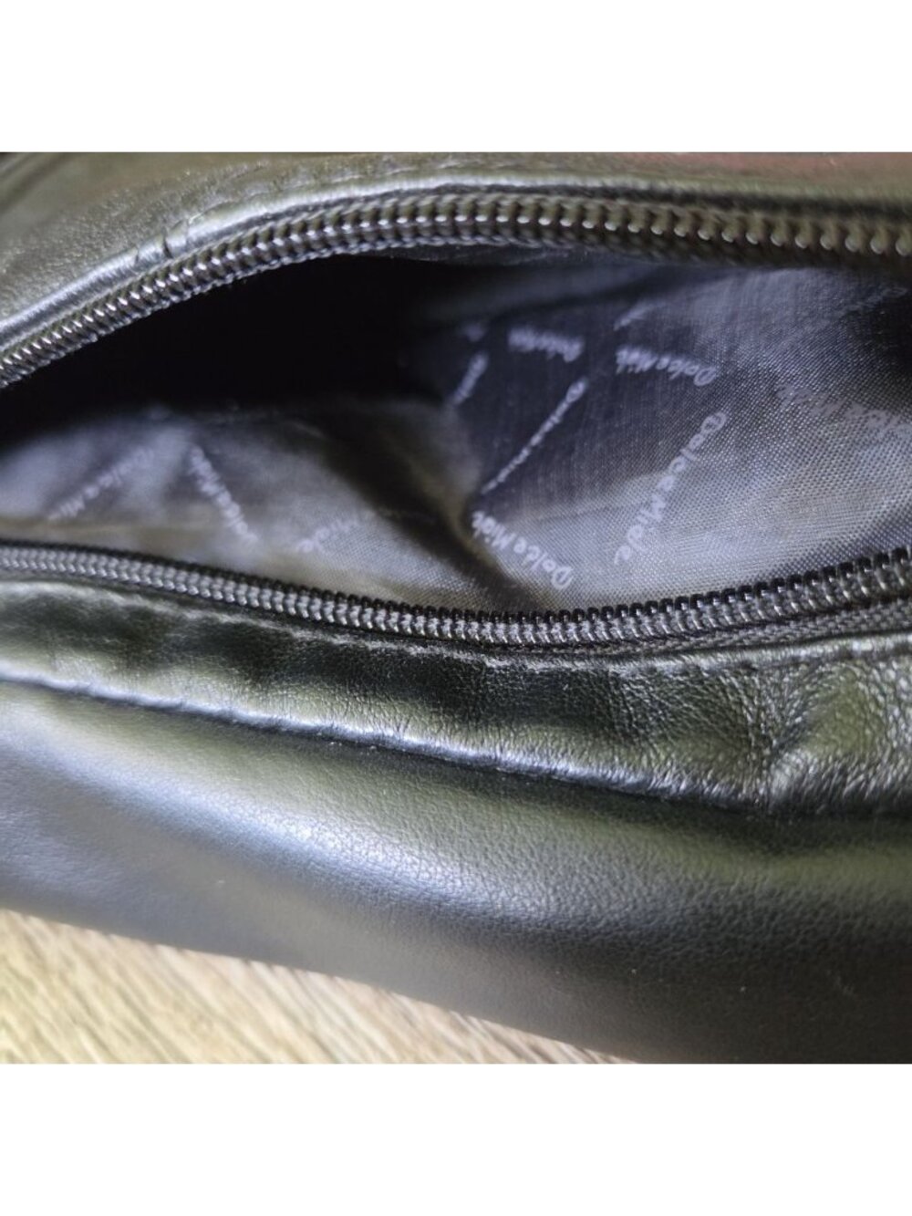 Dolce Miele Black Leather Crossbody Bag Organizer Multi Pocket Shoulder Purse - Picture 5 of 16